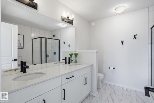7012 54 Avenue, Beaumont, AB - Indoor Photo Showing Bathroom
