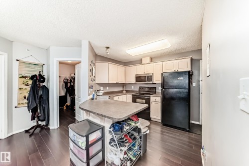 422 12838 65 Street, Edmonton, AB - Indoor Photo Showing Kitchen