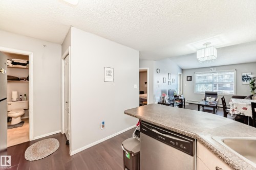 422 12838 65 Street, Edmonton, AB - Indoor Photo Showing Kitchen