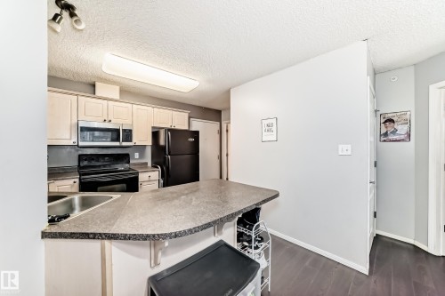 422 12838 65 Street, Edmonton, AB - Indoor Photo Showing Kitchen