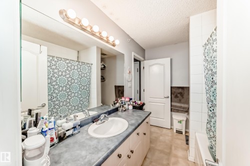 422 12838 65 Street, Edmonton, AB - Indoor Photo Showing Bathroom