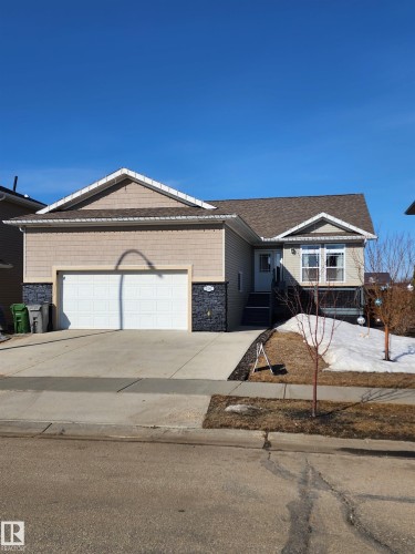106 HOULE Drive  Morinville, AB T8R 0E1