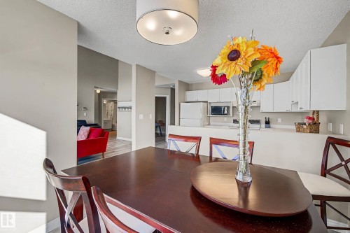 411 65 Gervais Road, St. Albert, AB - Indoor Photo Showing Dining Room