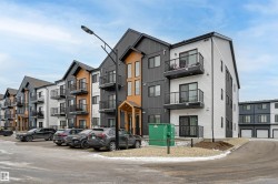 104 864 SECORD Boulevard  Edmonton, AB T5T 7R9
