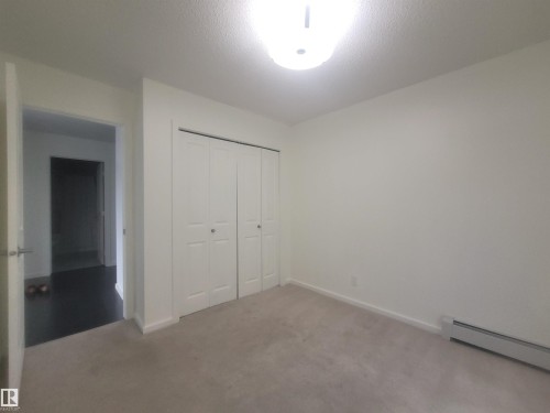 435 5515 7 Avenue, Edmonton, AB - Indoor Photo Showing Other Room