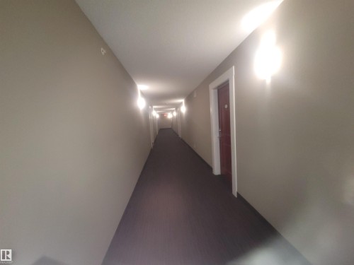435 5515 7 Avenue, Edmonton, AB - Indoor Photo Showing Other Room