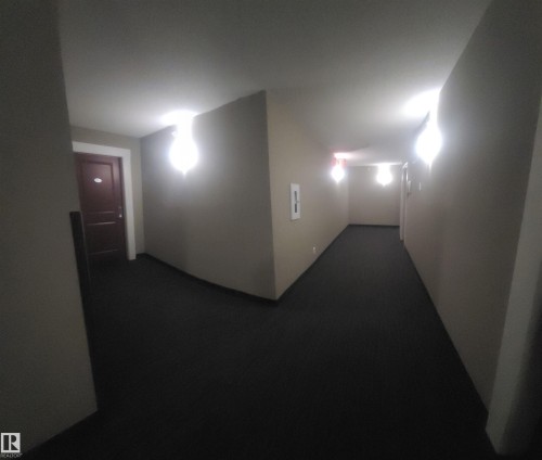 435 5515 7 Avenue, Edmonton, AB - Indoor Photo Showing Other Room