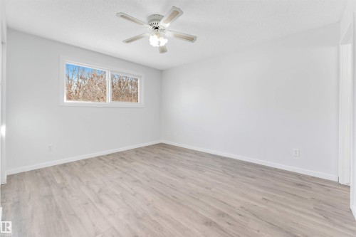 14511 21 St., Edmonton, AB - Indoor Photo Showing Other Room