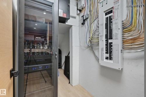 14312 92A Avenue, Edmonton, AB - Indoor