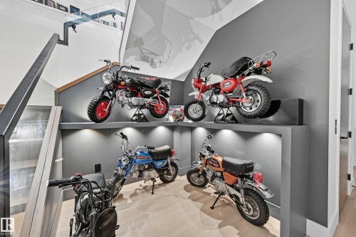 14312 92A Avenue, Edmonton, AB - Indoor Photo Showing Other Room