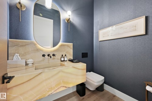 14312 92A Avenue, Edmonton, AB - Indoor Photo Showing Bathroom