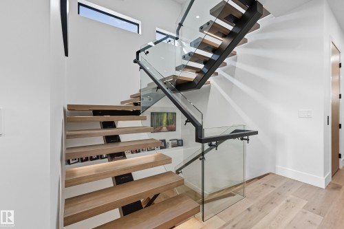 14312 92A Avenue, Edmonton, AB - Indoor Photo Showing Other Room