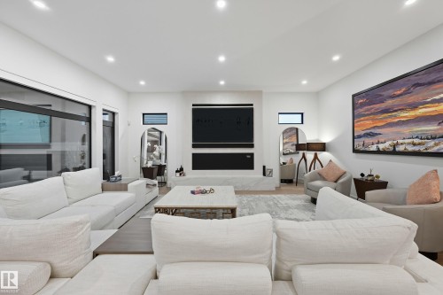 14312 92A Avenue, Edmonton, AB - Indoor Photo Showing Living Room