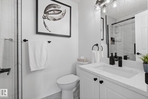 4503 149 Avenue, Edmonton, AB - Indoor Photo Showing Bathroom