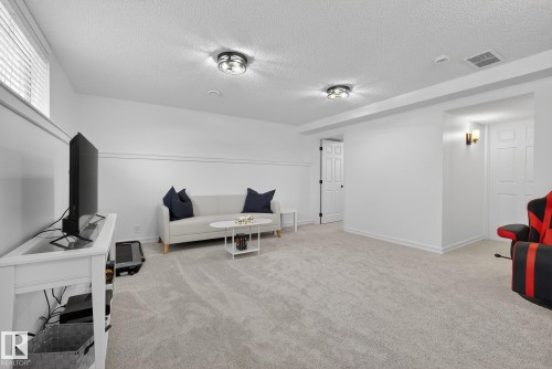 4503 149 Avenue, Edmonton, AB - Indoor