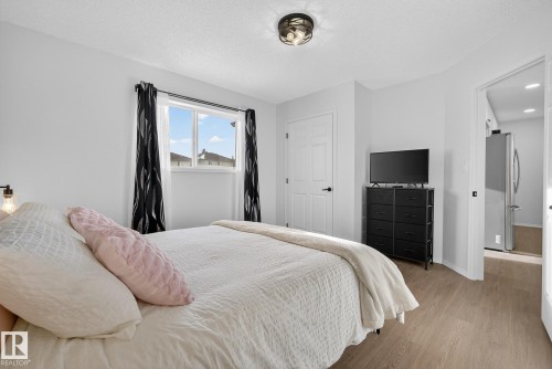 4503 149 Avenue, Edmonton, AB - Indoor Photo Showing Bedroom