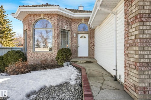 1033 Carter Crest Road, Edmonton, AB - Outdoor