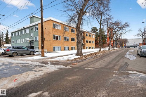 Edmonton, AB - Outdoor