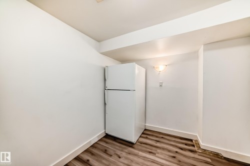 12824 134 Avenue, Edmonton, AB - Indoor Photo Showing Other Room
