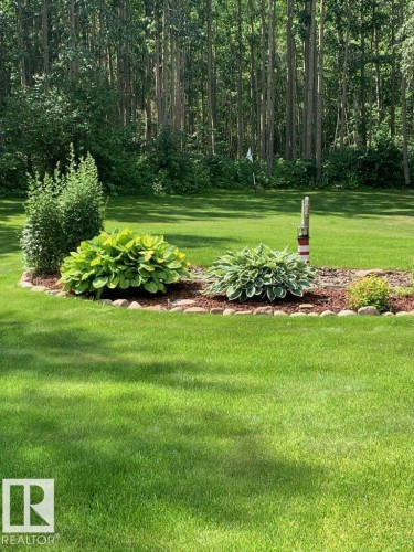111 Crystal Springs Drive  Rural Wetaskiwin County, AB T0C 2V0
