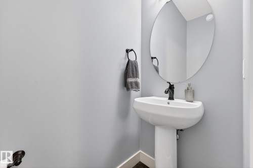 8810 24 Avenue, Edmonton, AB - Indoor Photo Showing Bathroom