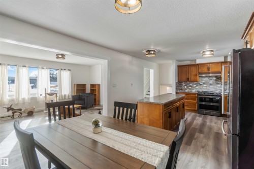 104 Oak Drive, Wetaskiwin, AB - Indoor Photo Showing Dining Room