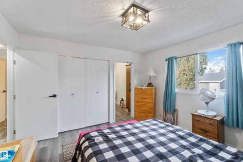 104 Oak Drive, Wetaskiwin, AB - Indoor Photo Showing Bedroom