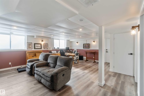 104 Oak Drive, Wetaskiwin, AB - Indoor