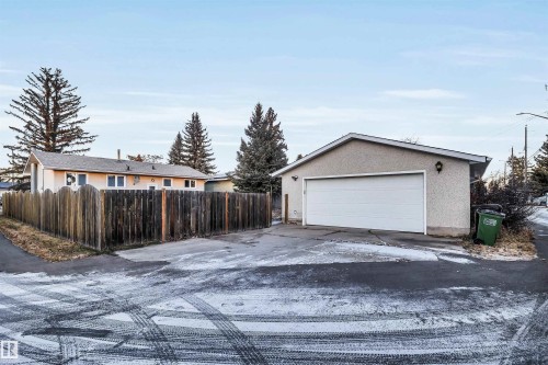View of garage - 11231 41 Avenue, Edmonton, AB - Outdoor