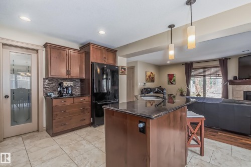 1204 Colonel Stone Avenue, Edmonton, AB - Indoor Photo Showing Kitchen