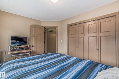 1204 Colonel Stone Avenue, Edmonton, AB - Indoor Photo Showing Bedroom