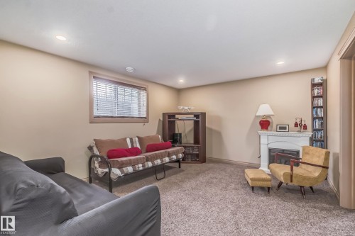 1204 Colonel Stone Avenue, Edmonton, AB - Indoor