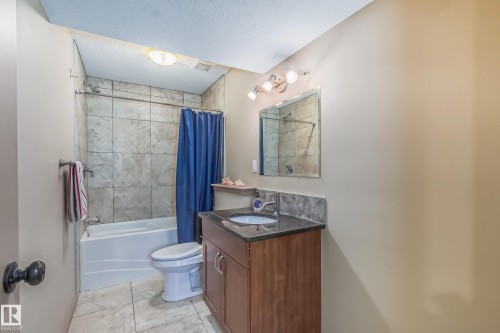 1204 Colonel Stone Avenue, Edmonton, AB - Indoor Photo Showing Bathroom