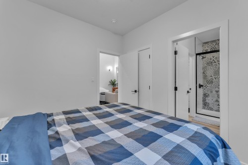 16115 34 Avenue, Edmonton, AB - Indoor Photo Showing Bedroom