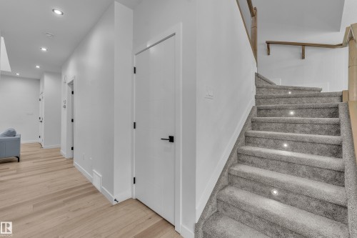 16115 34 Avenue, Edmonton, AB - Indoor Photo Showing Other Room