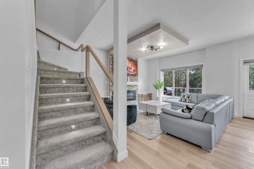 16115 34 Avenue, Edmonton, AB - Indoor