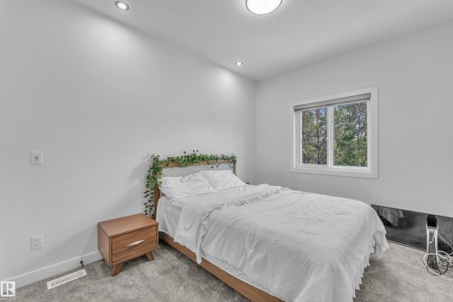 16115 34 Avenue, Edmonton, AB - Indoor Photo Showing Bedroom