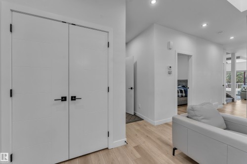 16115 34 Avenue, Edmonton, AB - Indoor Photo Showing Other Room