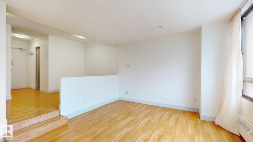 417 10160 114 Street, Edmonton, AB - Indoor Photo Showing Other Room