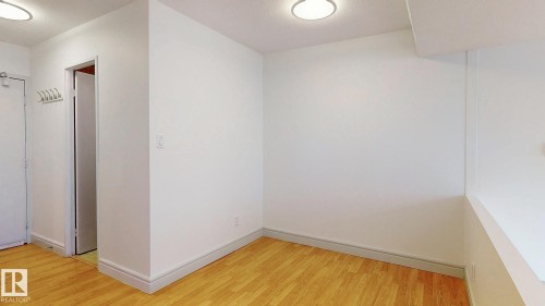417 10160 114 Street, Edmonton, AB - Indoor Photo Showing Other Room