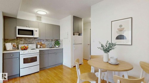 417 10160 114 Street, Edmonton, AB - Indoor