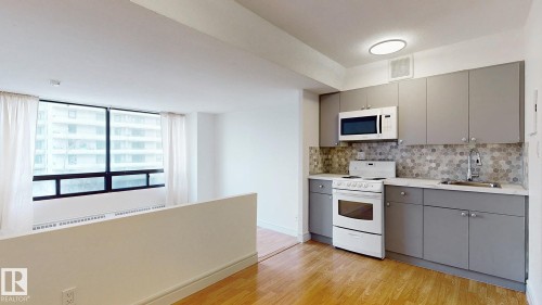 417 10160 114 Street, Edmonton, AB - Indoor Photo Showing Kitchen