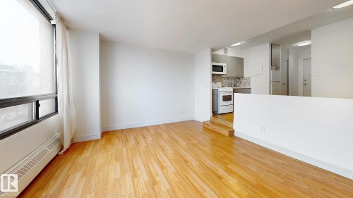 417 10160 114 Street, Edmonton, AB - Indoor Photo Showing Kitchen