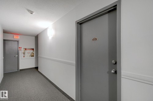 417 10160 114 Street, Edmonton, AB - Indoor