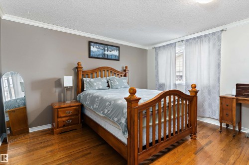 3536 12A Ave, Edmonton, AB - Indoor Photo Showing Bedroom