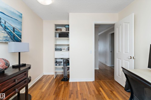 3536 12A Ave, Edmonton, AB - Indoor