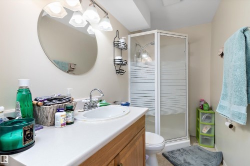 3536 12A Ave, Edmonton, AB - Indoor Photo Showing Bathroom