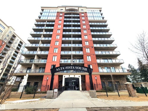 1005 10303 111 Street  Edmonton, AB T5K 0C6