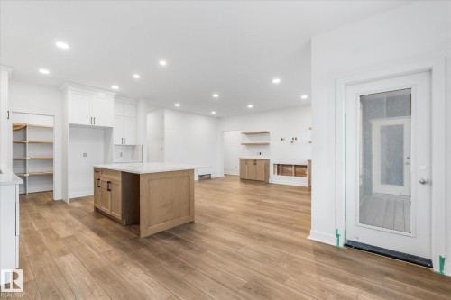 43 Darby Crescent, Spruce Grove, AB - Indoor Photo Showing Kitchen
