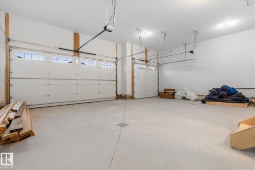 43 Darby Crescent, Spruce Grove, AB - Indoor Photo Showing Garage